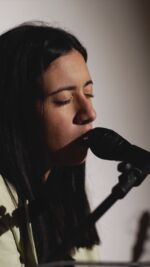 Alessandra Nazzaro, live in salotto, a supporto di @Nularse che ci ha presentato il suo nuovo progetto qualche settimana fa.